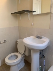 One Bedroom Apartment Walking Distance to Crown Point!