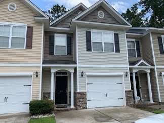 Beautiful town home in Summerville