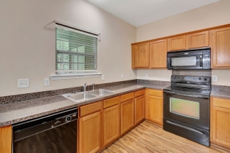 Beautiful town home in Summerville