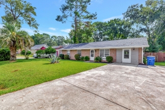 Charming 3BR/2BA Brick Ranch in Ponderosa – West Ashley | 1,333 Sq Ft