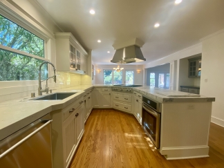 Downtown Los Gatos Elegant Fully Renovated 4BD Retreat