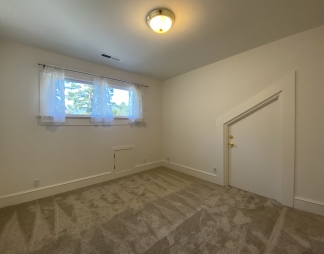 Downtown Los Gatos Elegant Fully Renovated 4BD Retreat