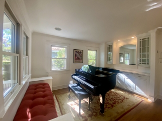 Downtown Los Gatos Elegant Fully Renovated 4BD Retreat