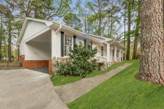 2694 Hickory Valley Dr - Sizzling Summer Steal! Move in by Aug 15th and choose your reward — a FREE 55 Smart TV or a $250 Amazon gift card, on us! Don’t miss out!