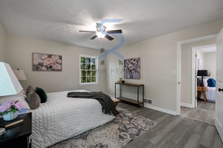 2694 Hickory Valley Dr - Sizzling Summer Steal! Move in by Aug 15th and choose your reward — a FREE 55 Smart TV or a $250 Amazon gift card, on us! Don’t miss out!