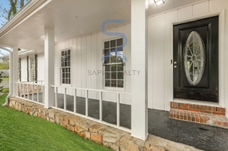 2694 Hickory Valley Dr - Sizzling Summer Steal! Move in by Aug 15th and choose your reward — a FREE 55 Smart TV or a $250 Amazon gift card, on us! Don’t miss out!
