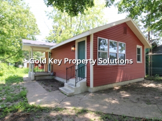 Cute 2 BR 1 BA House in Muncie with Fenced Yard (SECTION 8 APPROVED)