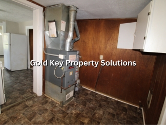 2 BR 1 BA House with New Carpet and Paint (NO SECTION 8)
