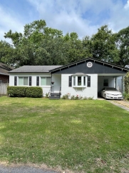 West Ashley Home in Pinecrest Gardens!