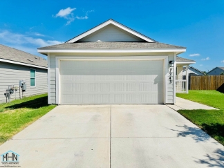 A Stunning 3-Bed 2-Bath Single Story - Near Randolph & Fort Sam