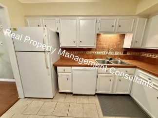 Beautiful Condo on the Plaza with City Views & Top-Tier Amenities