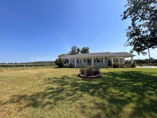 House in the country!! 3 bed 2 bath in Huntington