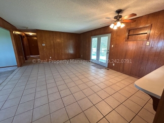 House in the country!! 3 bed 2 bath in Huntington