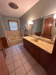 House in the country!! 3 bed 2 bath in Huntington