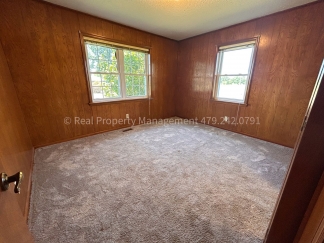 House in the country!! 3 bed 2 bath in Huntington