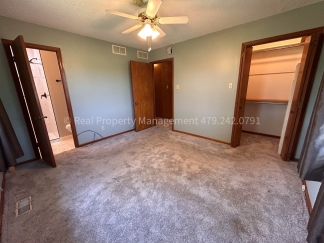 House in the country!! 3 bed 2 bath in Huntington