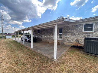 House in the country!! 3 bed 2 bath in Huntington