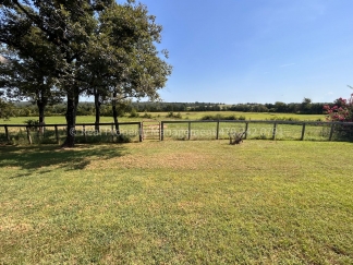 House in the country!! 3 bed 2 bath in Huntington
