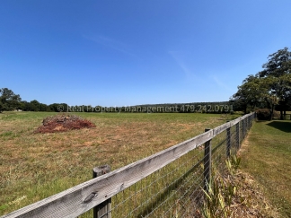 House in the country!! 3 bed 2 bath in Huntington