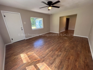 Arkoma Cutie! 2 Bed 1 Bath on giant corner lot!