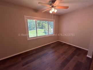 Arkoma Cutie! 2 Bed 1 Bath on giant corner lot!