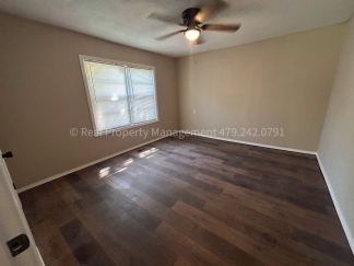 Arkoma Cutie! 2 Bed 1 Bath on giant corner lot!