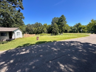 Arkoma Cutie! 2 Bed 1 Bath on giant corner lot!