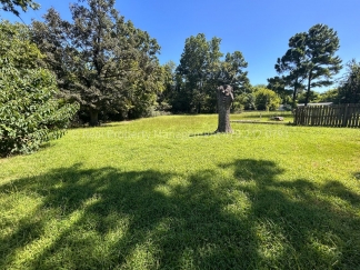 Arkoma Cutie! 2 Bed 1 Bath on giant corner lot!