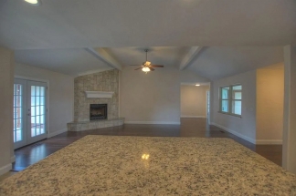 Available and Showing Now! 18-Month Lease Option!! ***SPECIAL 50% OFF 1ST FULL MONTH'S RENT ***    Modern elegance and timeless charm in this beautifully remodeled home located in the desirable Southridge Addition