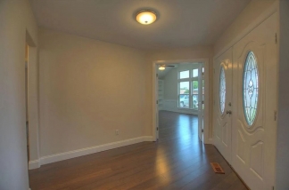 Available and Showing Now! 18-Month Lease Option!! ***SPECIAL 50% OFF 1ST FULL MONTH'S RENT ***    Modern elegance and timeless charm in this beautifully remodeled home located in the desirable Southridge Addition