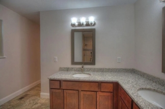 Available and Showing Now! 18-Month Lease Option!! ***SPECIAL 50% OFF 1ST FULL MONTH'S RENT ***    Modern elegance and timeless charm in this beautifully remodeled home located in the desirable Southridge Addition