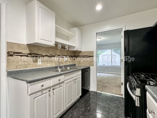 Mid-Century Ranch Boasts 3 Large Bedrooms and Central Location