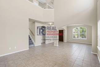 Modern 4-Bed Home in Prime Location