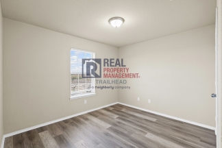 Modern 4-Bed Home in Prime Location