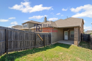 Modern 4-Bed Home in Prime Location