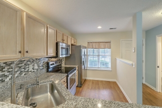 Move in Ready Townhouse in Summer Wood!