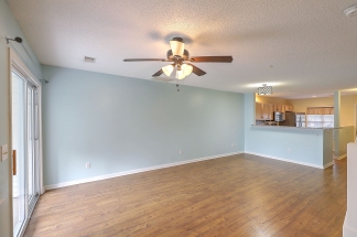 Move in Ready Townhouse in Summer Wood!