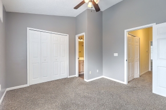 Move in Ready Townhouse in Summer Wood!