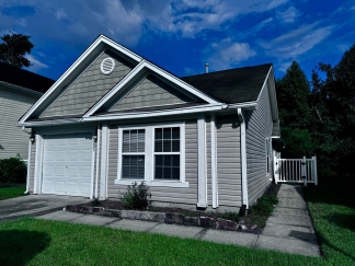 A True Summerville Gem in Eagle Run!!