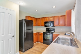 A True Summerville Gem in Eagle Run!!