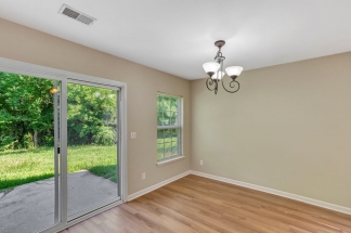 A True Summerville Gem in Eagle Run!!