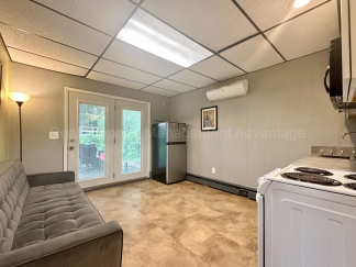 1BR with Private Entry & Yard Just Minutes from downtown Ferndale!