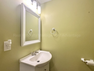 1BR with Private Entry & Yard Just Minutes from downtown Ferndale!