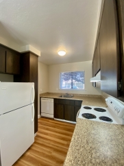 Park Plaza 2 Bedroom End Unit!