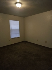 1 bed 1 bath Available NOW!