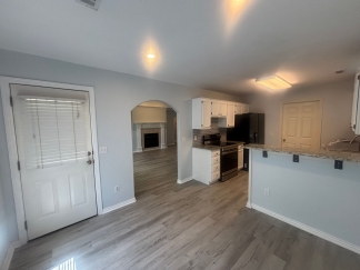 3 Bedroom, 2 Bath, Double car garage located in Bentonville!!!
