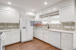 Charming Monticello Townhome – 4 Beds, Updated Kitchen & On-Site Parking