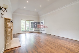 Charming Monticello Townhome – 4 Beds, Updated Kitchen & On-Site Parking
