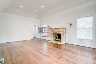 Charming Monticello Townhome – 4 Beds, Updated Kitchen & On-Site Parking