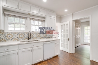 Charming Monticello Townhome – 4 Beds, Updated Kitchen & On-Site Parking